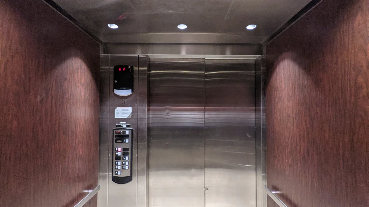Commercial Elevator Modernization & Maintenance Lead Gen: The 2026 Enterprise Acquisition Blueprint