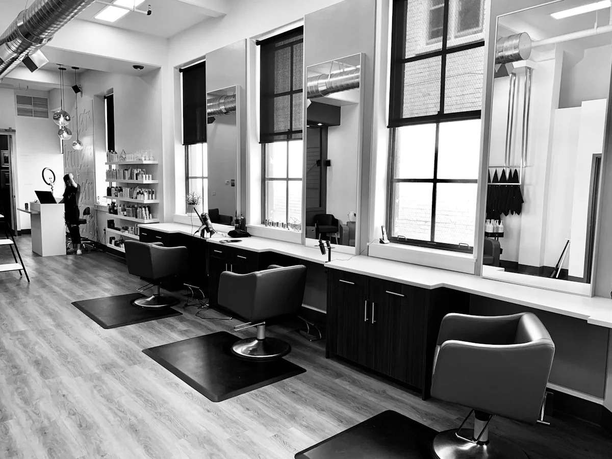 Scalp Micropigmentation (SMP) Hair Clinic Lead Gen: Meta & Google Ads Patient Funnels